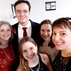 Meet your Posher, Lenora